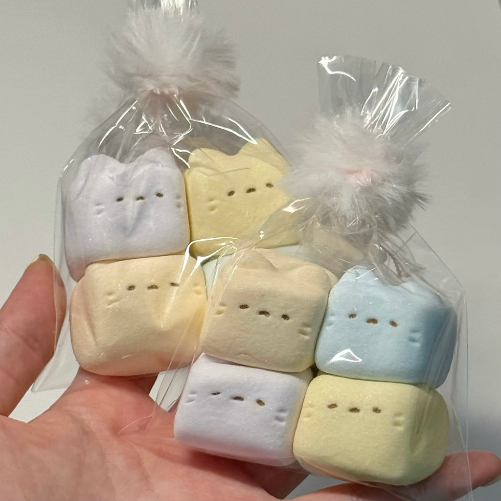 A Bag of mini Nekos Squishy