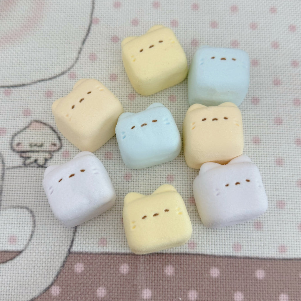 A Bag of mini Nekos Squishy