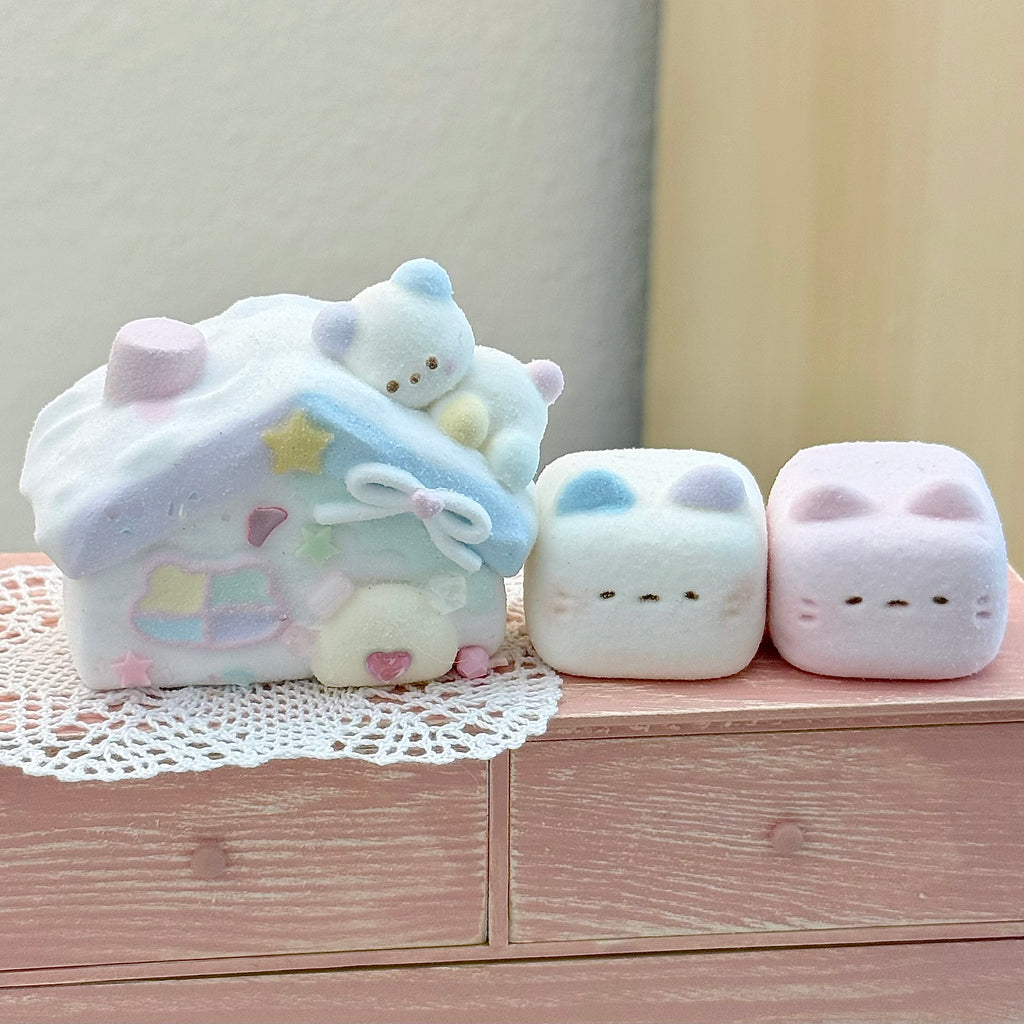 Baby Neko & House Squishy